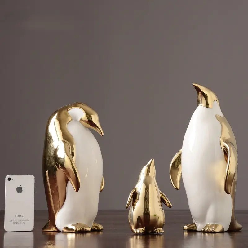 Figuras Decorativas de Pingüinos en Cerámica (Acabado en Oro) - Zenvora